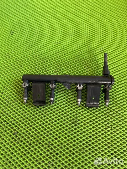 Топливная форсунка рампа ситроен c4 nfu