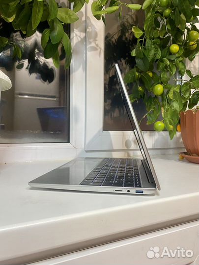 Ноутбук новый в пленках 12+256Гб IPS 15.6