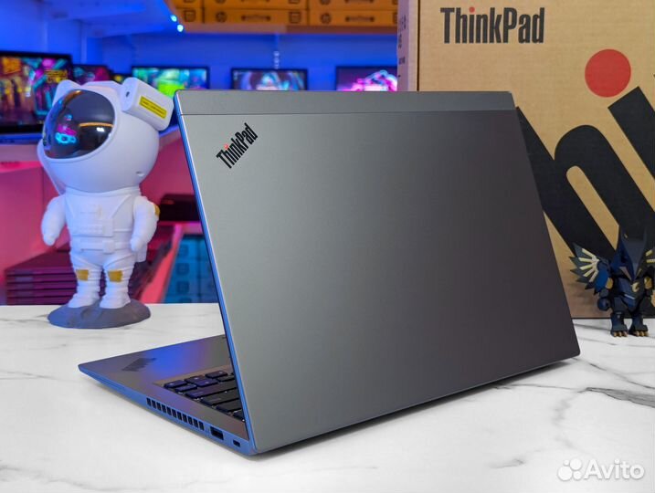 Lenovo ThinkPad T490s i7-8665U Сенсорный с FaceID