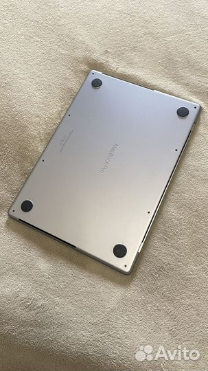 Macbook pro 14 2021 512ssd 16оперативной