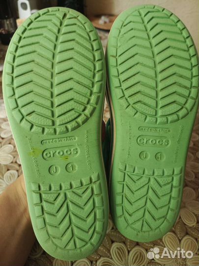 Сандалии crocs J1