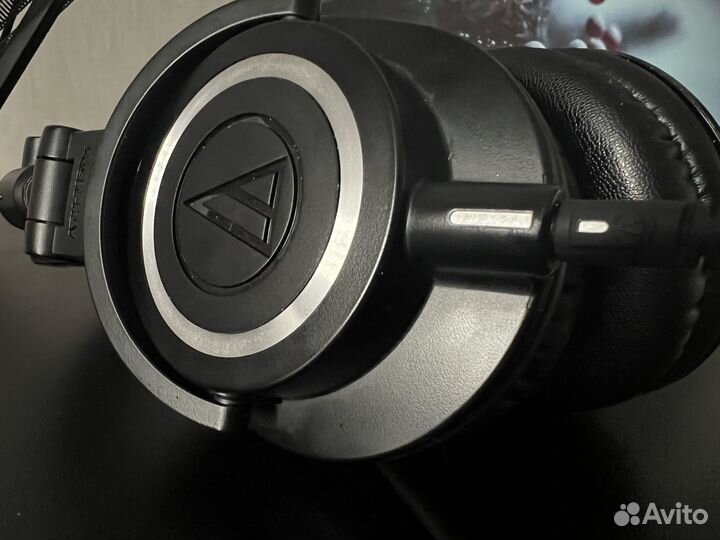 Наушники Audio-Technica ATH-M50x