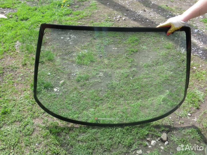 Заднее стекло на ауди 80 б4