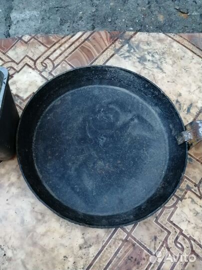 Сковорода чугунная, большая