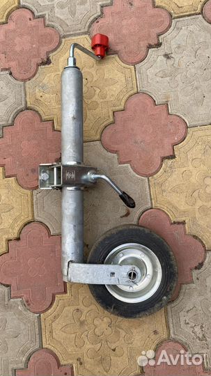 Подкатное опорное колесо для прицепа