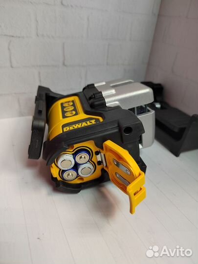 Лазерный уровень dewalt Dw089k