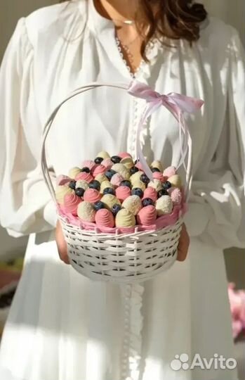 Корзины с клубникой в шоколаде