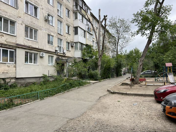 3-к. квартира, 52 м², 1/5 эт.