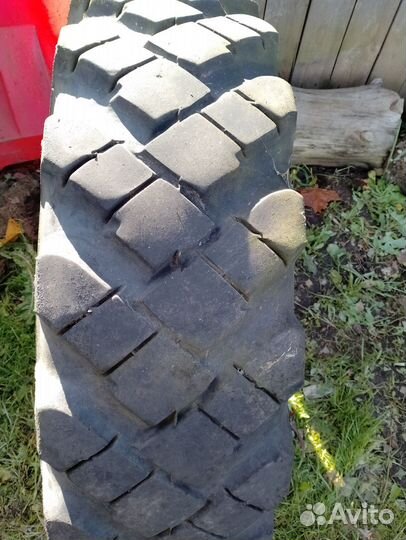 Грузовые шины бу 4320