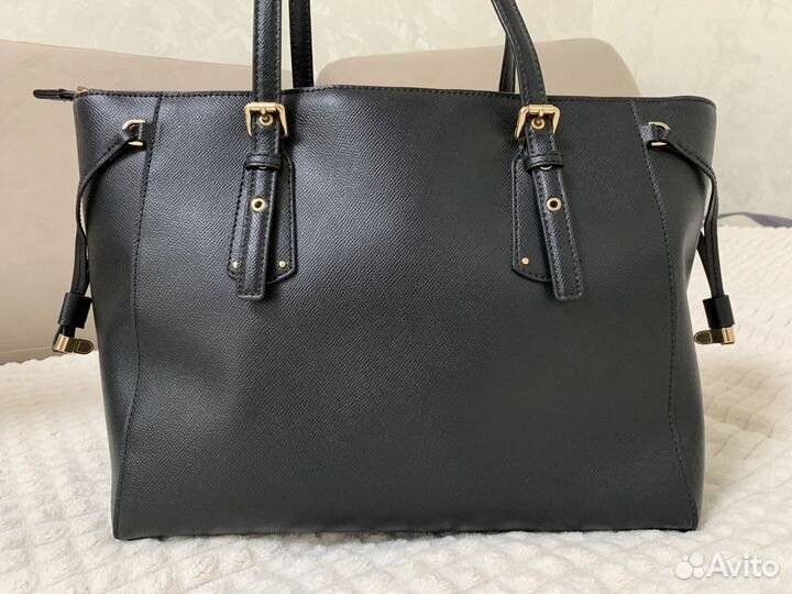 Сумка тоут Michael Kors Voyager medium