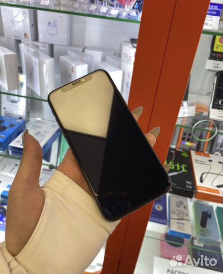 iPhone X, 64 ГБ