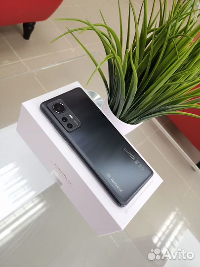 Xiaomi 12, 8/256 ГБ