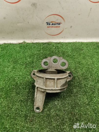 Опора двигателя Opel Astra H универсал 1.6 Z16XER