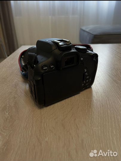 Зеркальный фотоаппарат canon 650d