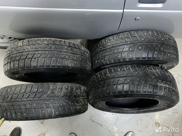 Landsail Ice Star IS33 215/65 R16