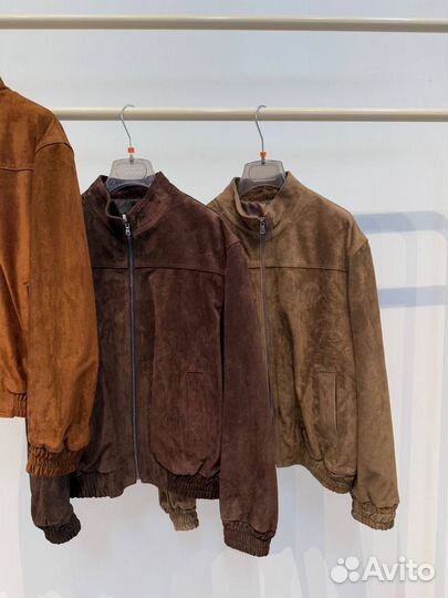 Бомбер из натуральной замши