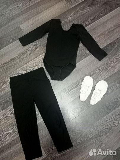 Гимнастический купальник спортивный