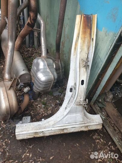 Mitsubishi outlander 3 средняя левая стойка