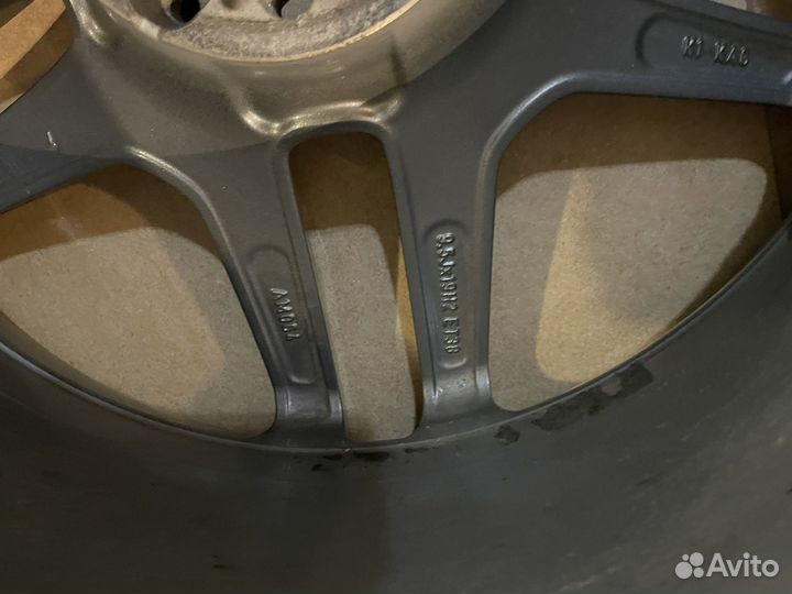 R19 Goodyear UltraGrip Performance+ 275/40, PCD 5x112 DIA 66.6