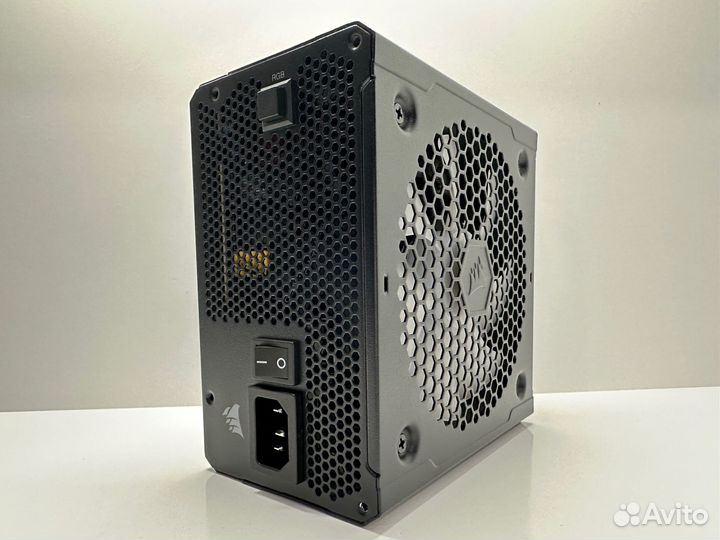 Corsair CX650F RGB (650W, модульный, 80+ Bronze)