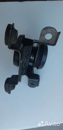 Подушка двигателя Mazda Tribute левая