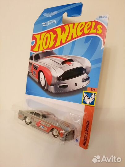 Hot Wheels Aston martin