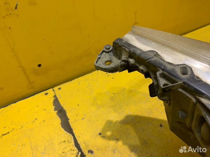 Фара левая Peugeot 308 2007-2011