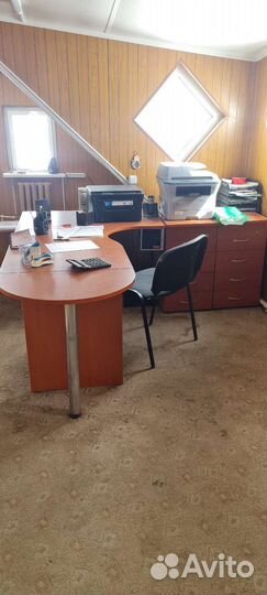 Офисный стол с сейфом и 2 тумбы