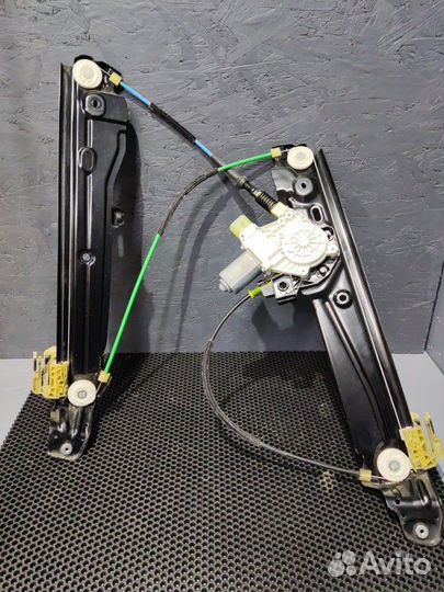 Стеклоподъемный механизм передний правый Bmw 550Ix
