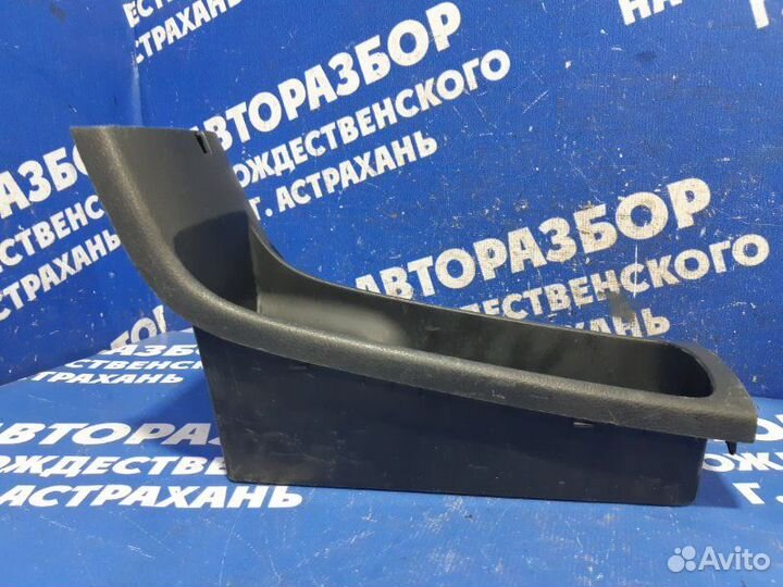 Накладка центральной консоли Toyota Matrix