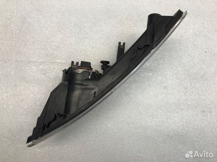 Фара противотуманная левая Ford Mondeo седан 2.3