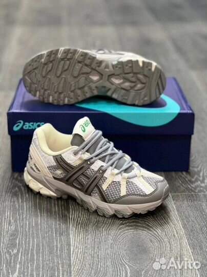 Кроссовки Asics