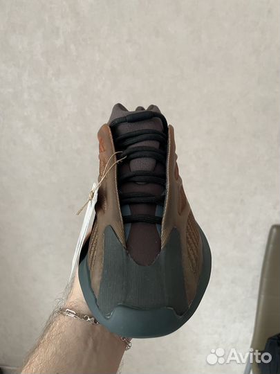 Yeezy 700 V3 cooper fade