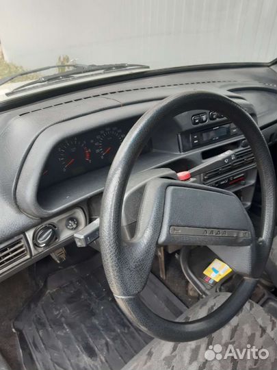 ВАЗ 2109 1.5 МТ, 2002, 240 400 км