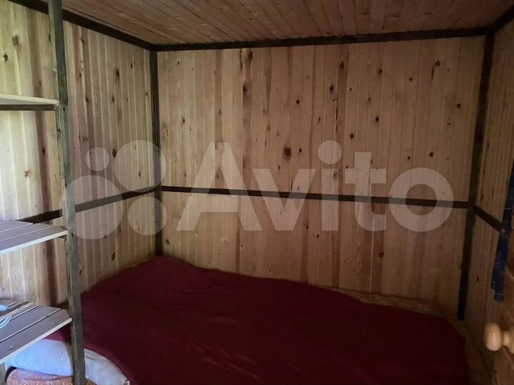 Дом 30 м² на участке 8 сот.