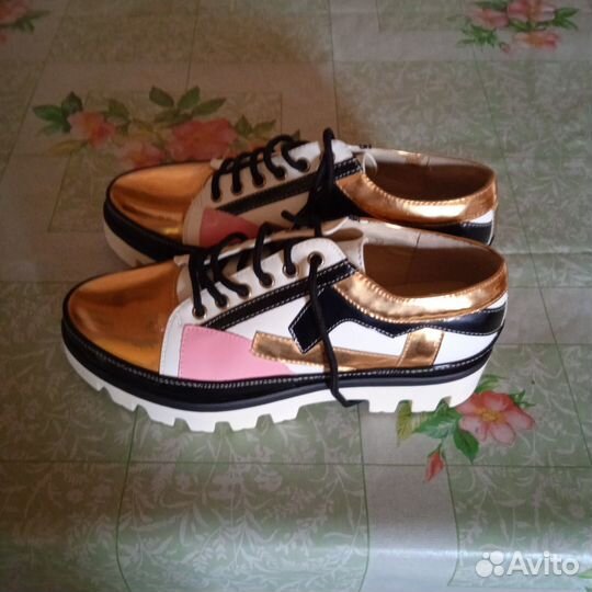 Ботинки женские