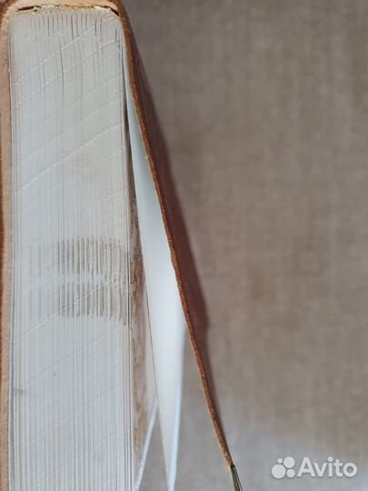 Блокнот с кожаной обложкой