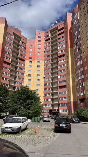 9-к. квартира, 55 м², 9/17 эт.