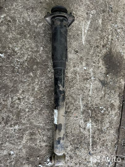 Range rover 3 задняя стойка