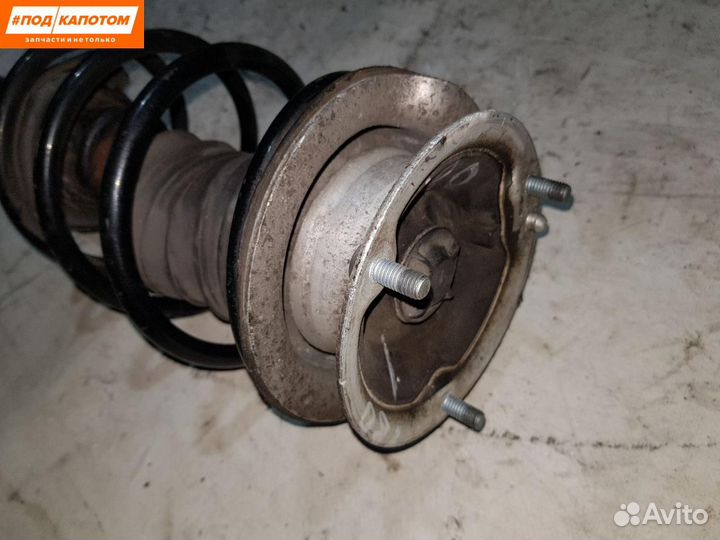 Стойка амортизатора передняя правая BMW 3 E90 2005