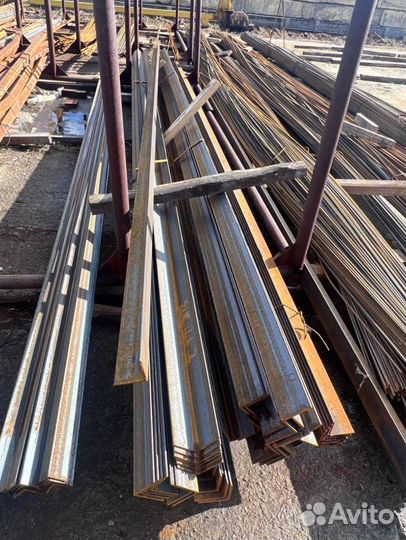 Металлический уголок 60*60