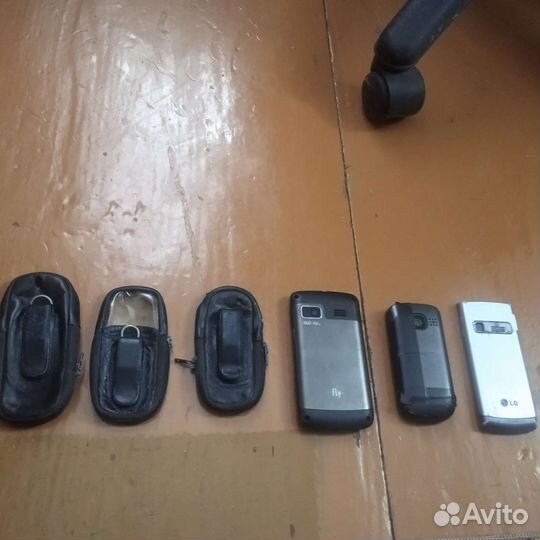 Мобильные телефоны