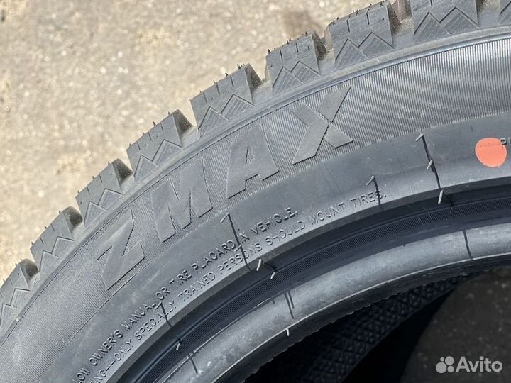 Zmax Winternova Stud II 245/40 R19 72U