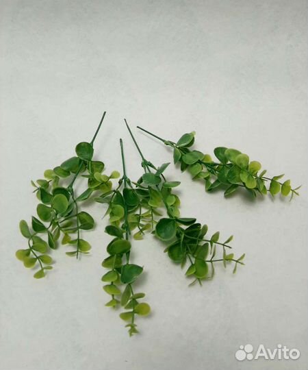 Искусственная зелень, искусственные цветы