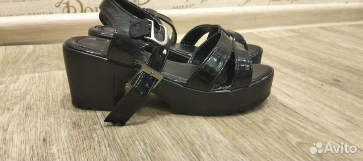 Босоножки женские 38 размер