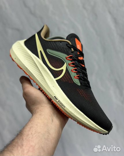 Кроссовки мужские Nike