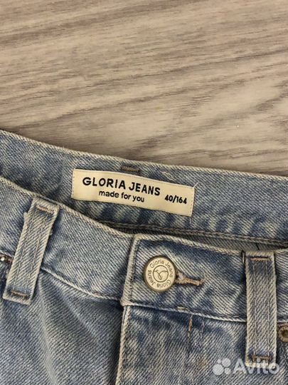 Джинсы с принтом микимауса