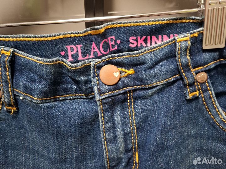 Джинсы новые на 12 лет на девочку