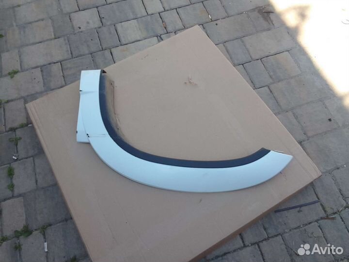 Накладка переднего левого крыла Ваз 2123