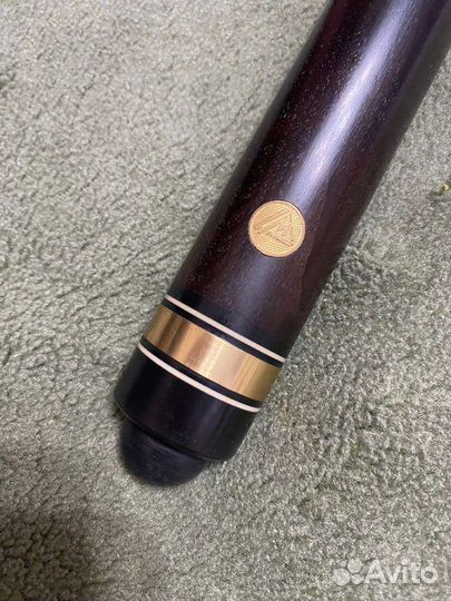 Бильярдный кий черный граб/граб